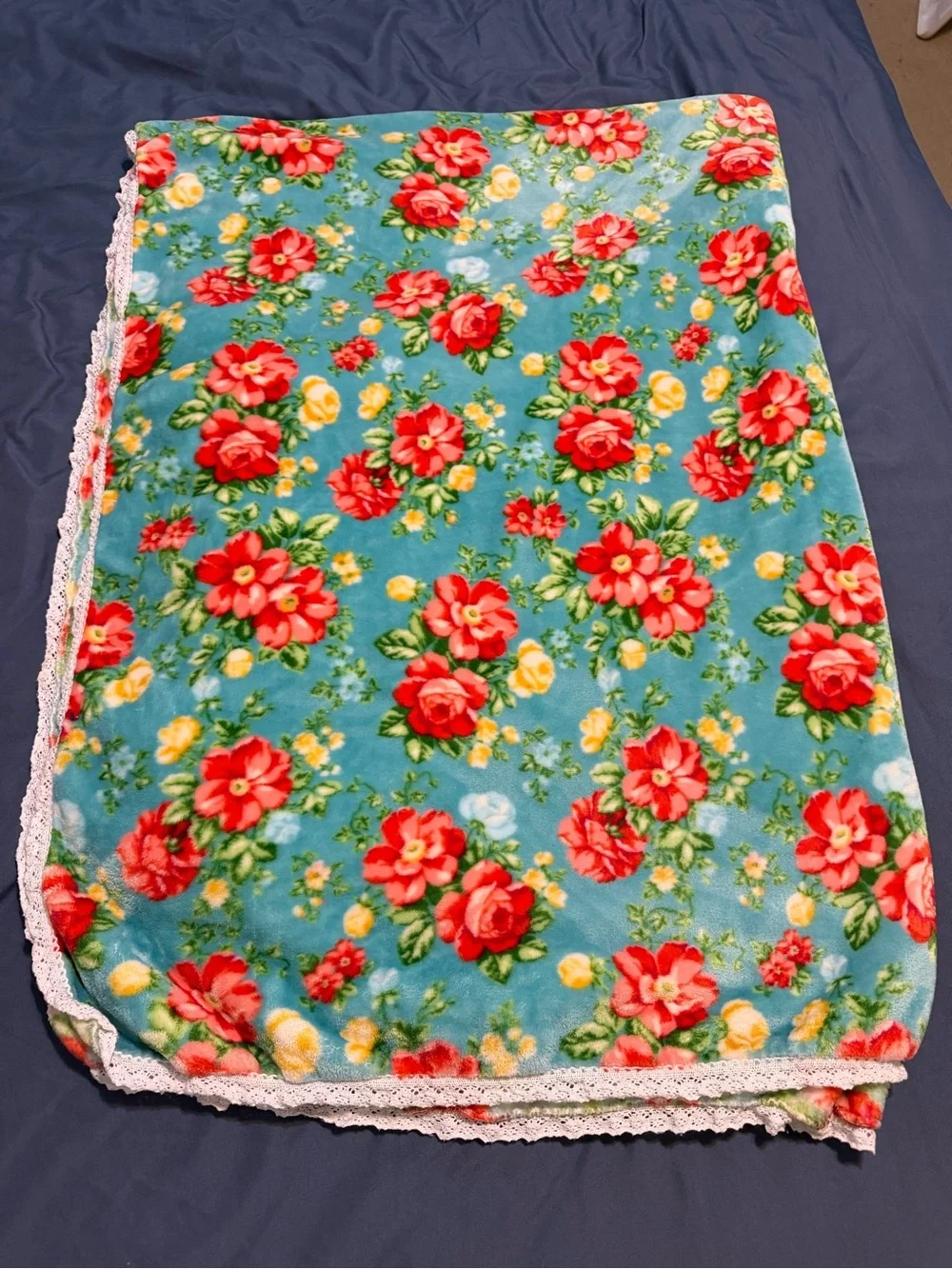 Pioneer Woman Vintage Floral Velvet Plush Throw W/Crocheted Trim 50”x72”